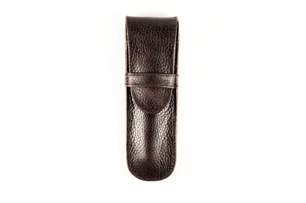 Keep your favorite pens in this durable leather pen case made from vegetable tanned cowhide leather. Ensure that your precious pens stay timeless, just like our leather pen case, which will last with you for a lifetime.