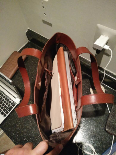 
                  
                    Diva. Leather Tote Bag,Women- Barismil
                  
                
