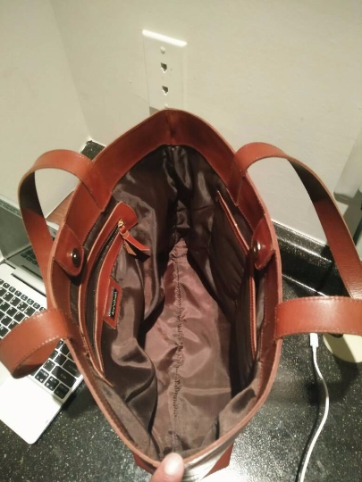 
                  
                    Diva. Leather Tote Bag,Women- Barismil
                  
                